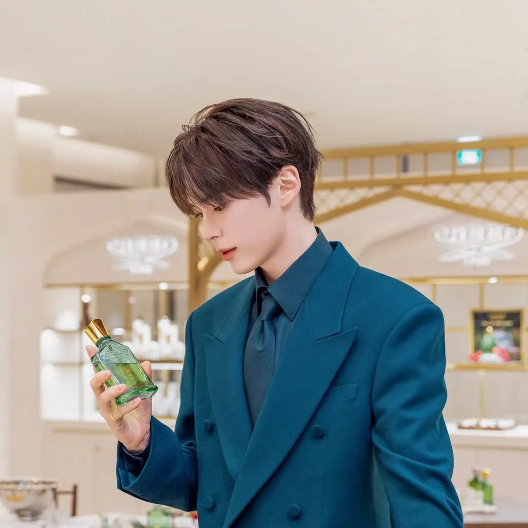 Latest photo of Sung Hanbin (ZEROBASEONE)