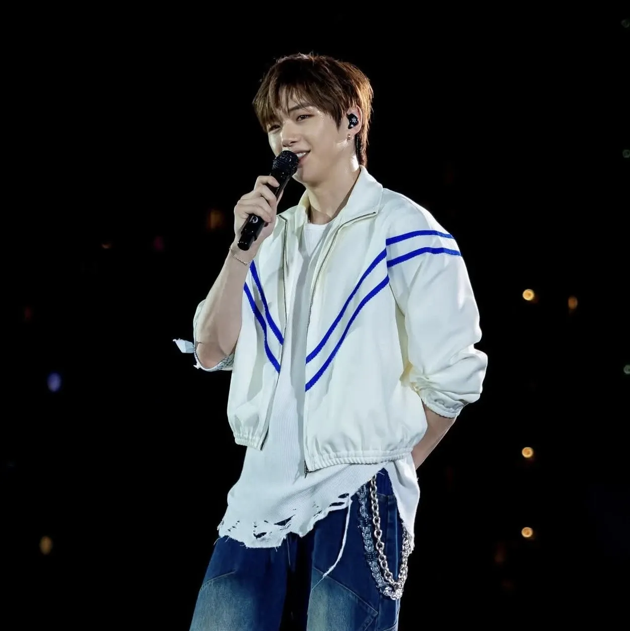 Recent activity shot of Kang Daniel