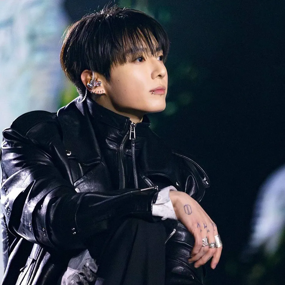 Latest photo of Jungkook (BTS)