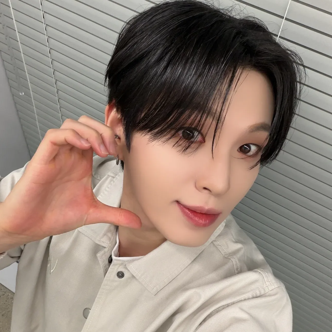 Behind-the-scenes cut of HEECHAN (DKB)