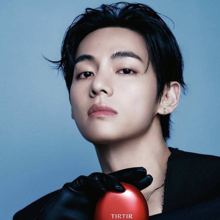 뷔 (방탄소년단) 최근 활동샷