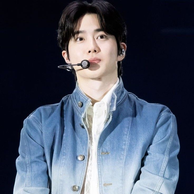 A moment captured by Suho (EXO)'s fan