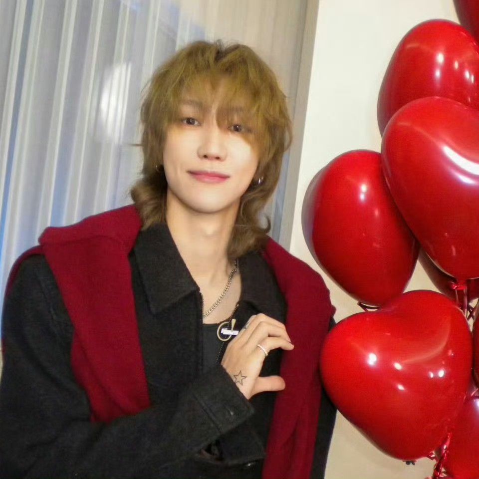 Behind-the-scenes cut of The 8 (SEVENTEEN)