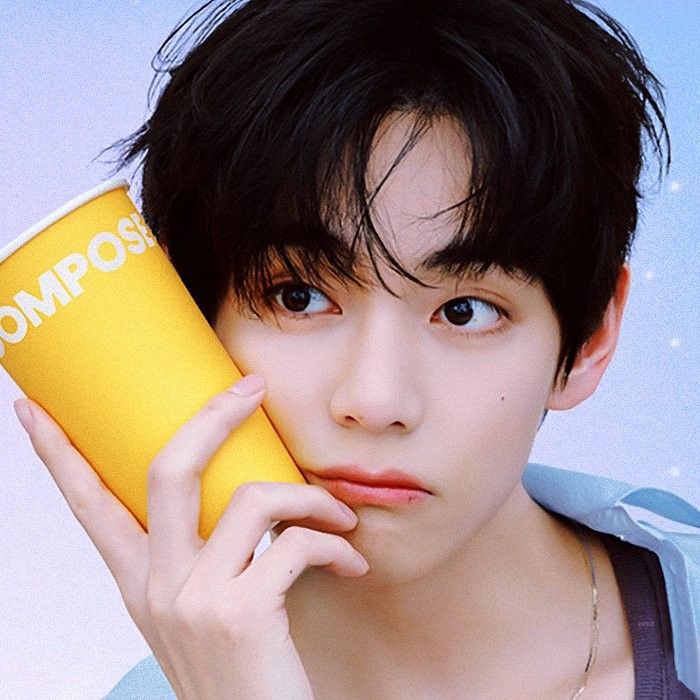Recent activity shot of V (BTS)