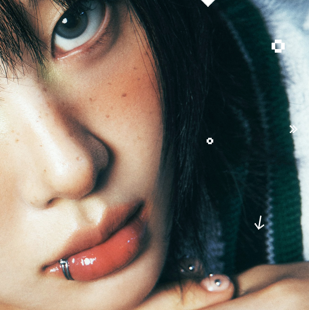 Recent activity shot of LOONA