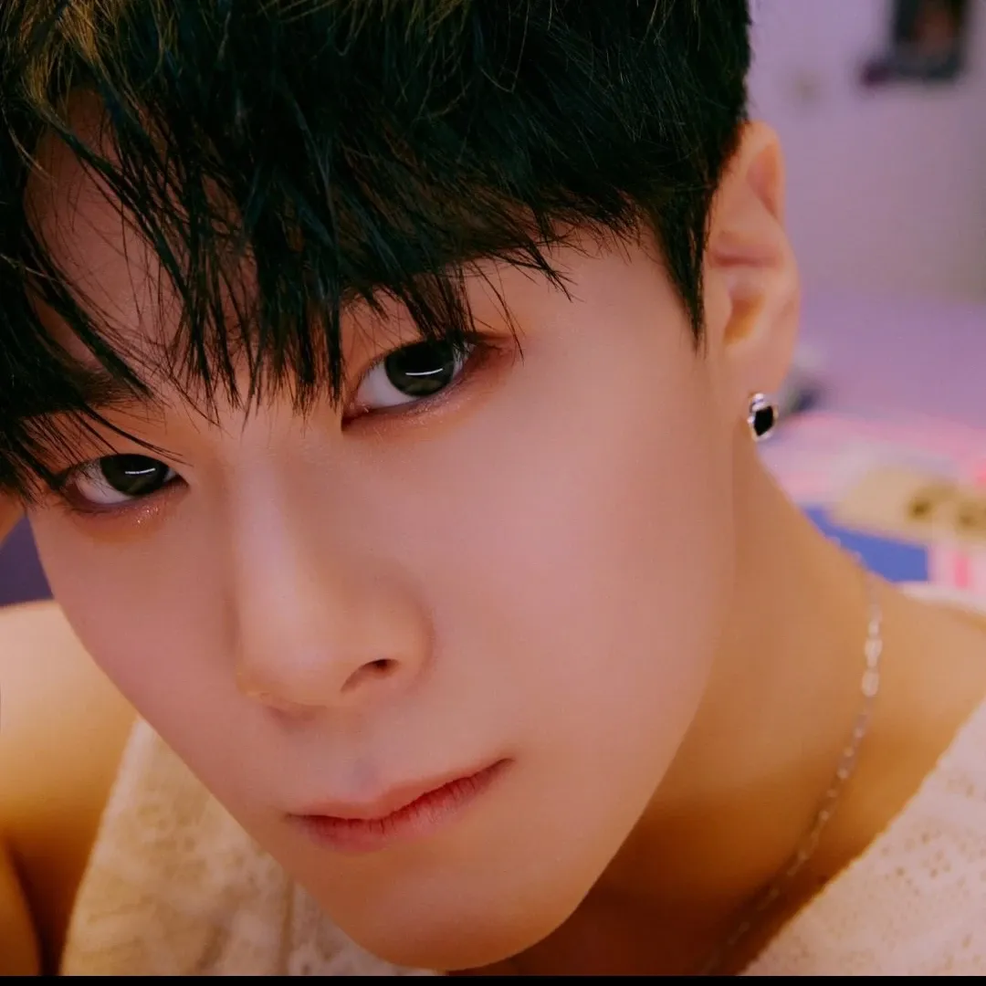 Behind-the-scenes cut of Moonbin (ASTRO)