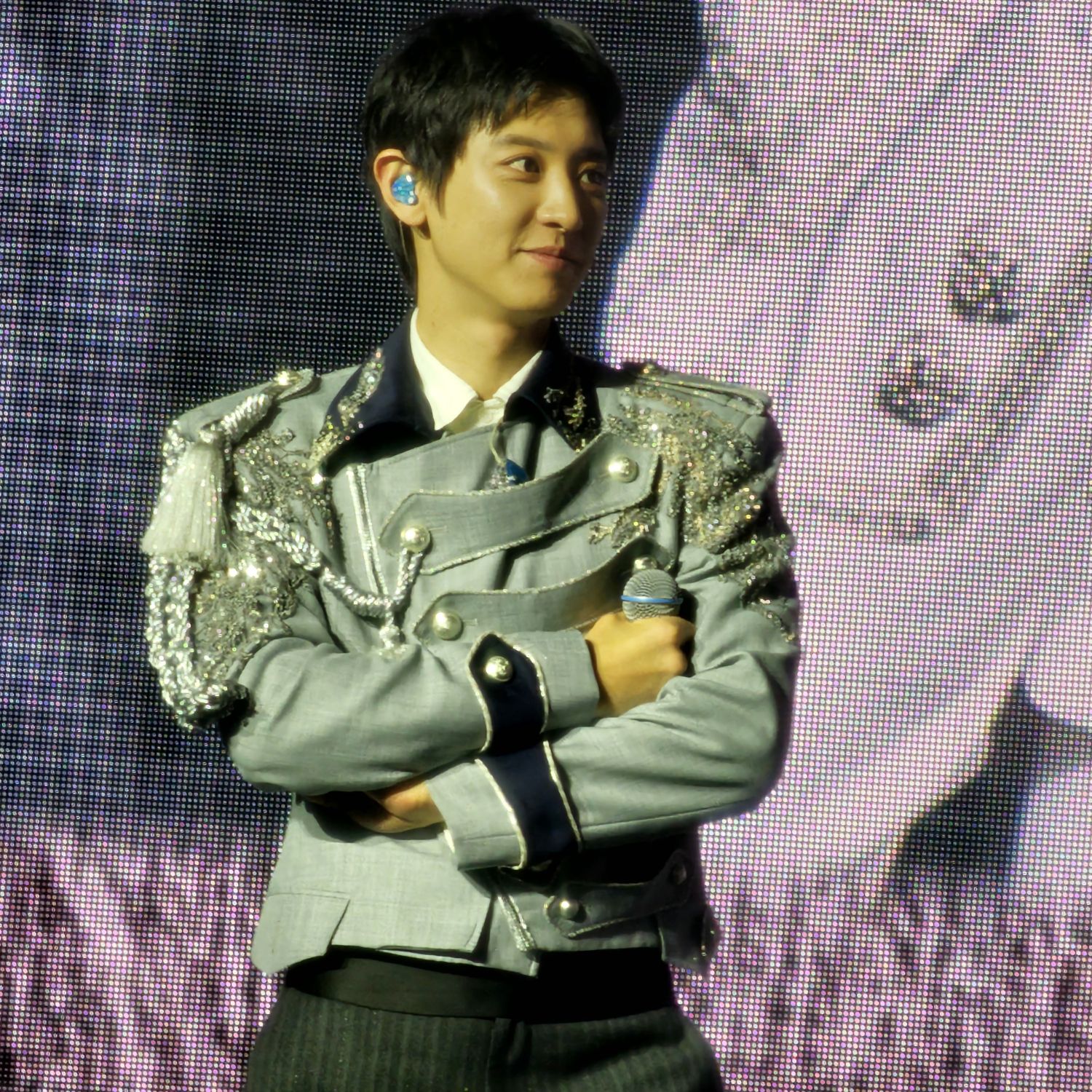 燦烈 (EXO)的最新照片