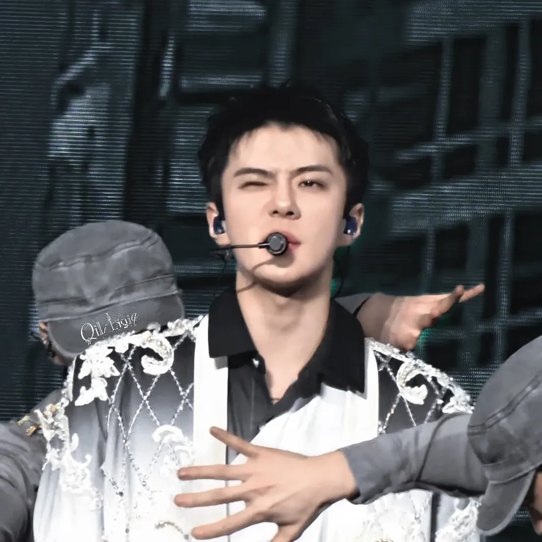 세훈 (EXO)의 최신 사진
