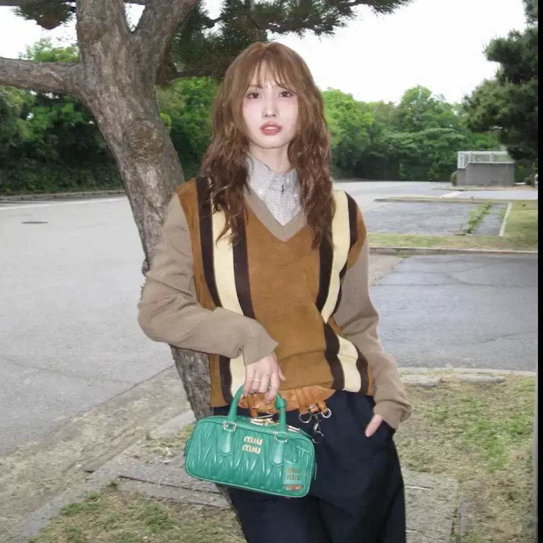 Foto aktivitas terbaru Momo (TWICE)