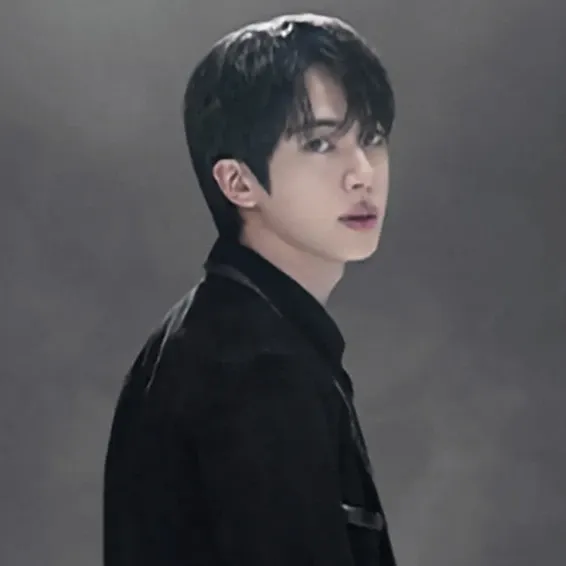 Foto aktivitas terbaru Jin (BTS)