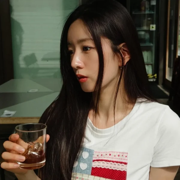 오늘 최애돌에서 빛나는 윤보미 (에이핑크)의 대표 사진