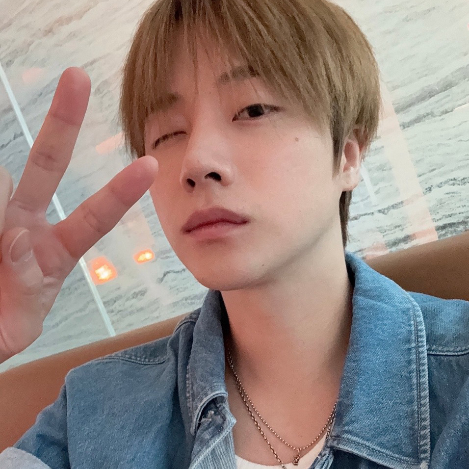 A moment captured by JAY (iKON)'s fan