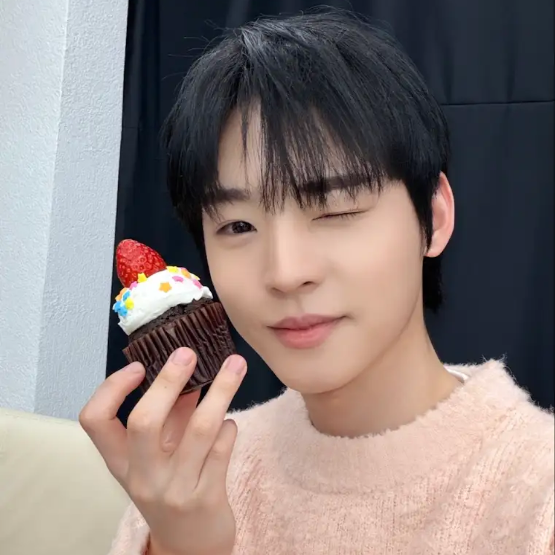 曉珍 (ONF)的最新活動照片