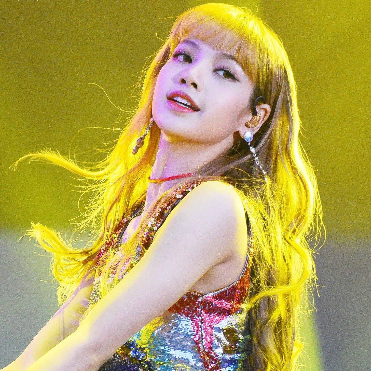 리사 (BLACKPINK)의 최신 사진