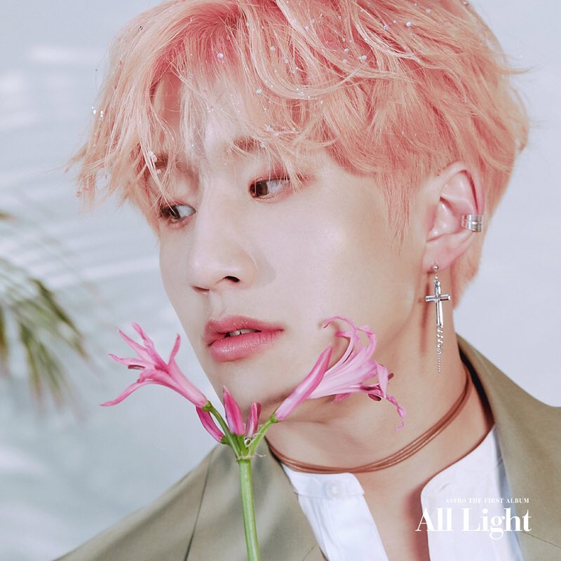 Behind-the-scenes cut of Jinjin (ASTRO)