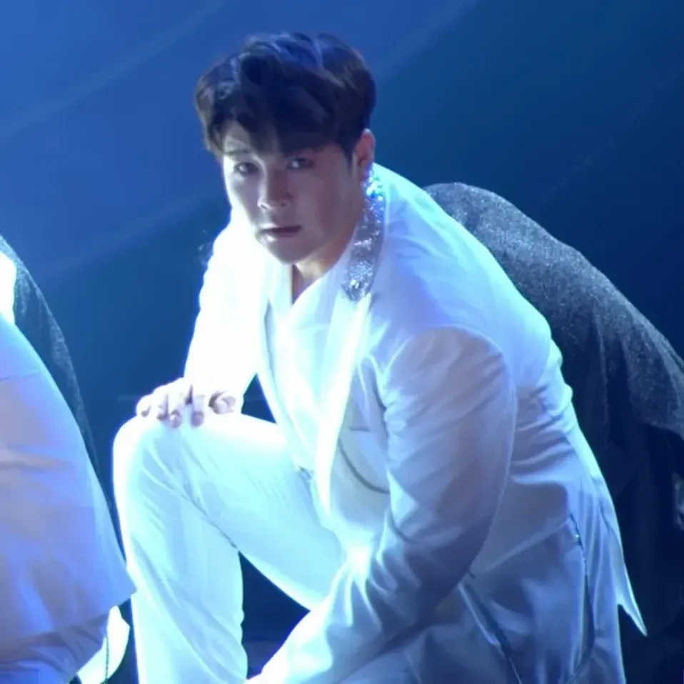 Behind-the-scenes cut of Shindong (Super Junior)