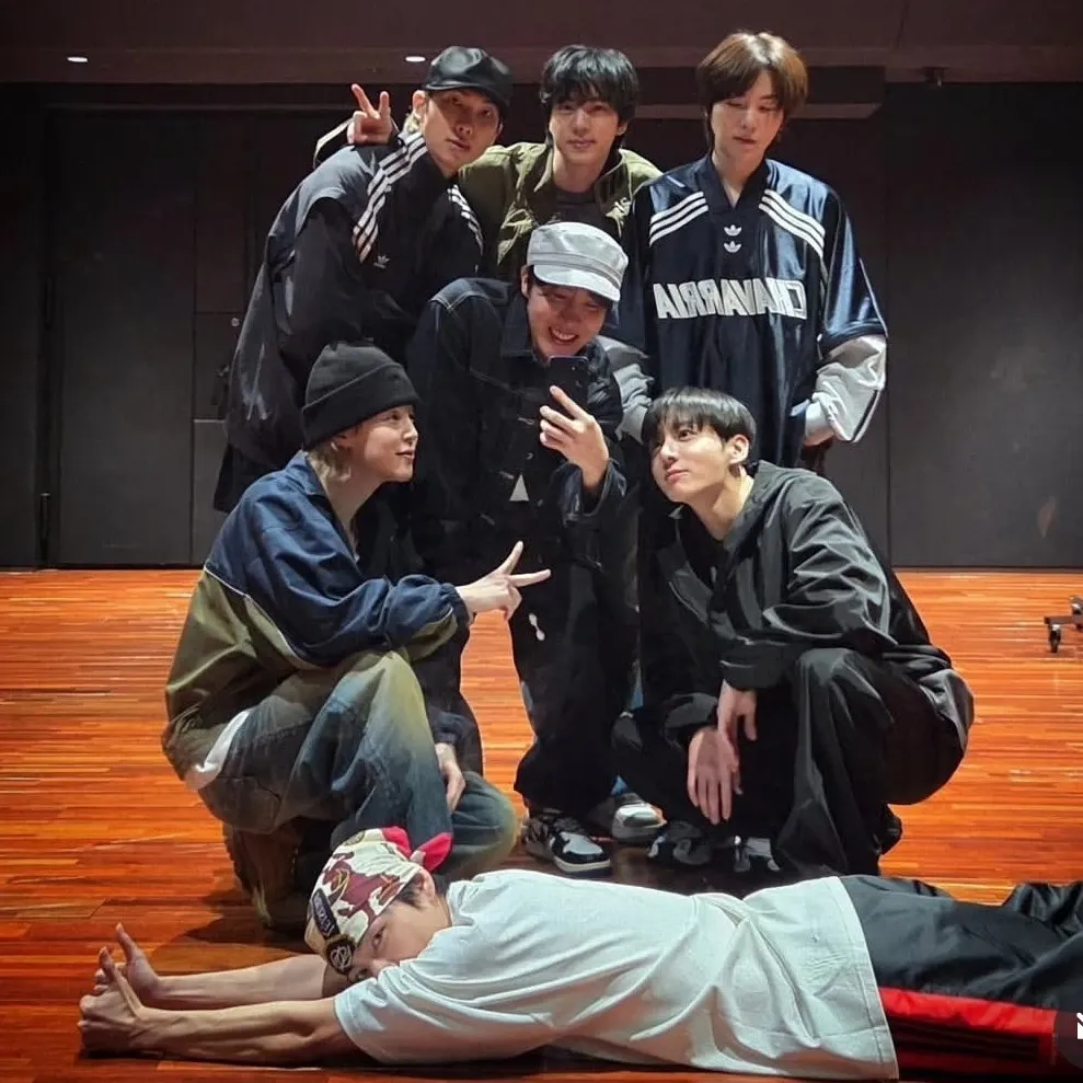 Foto aktivitas terbaru BTS