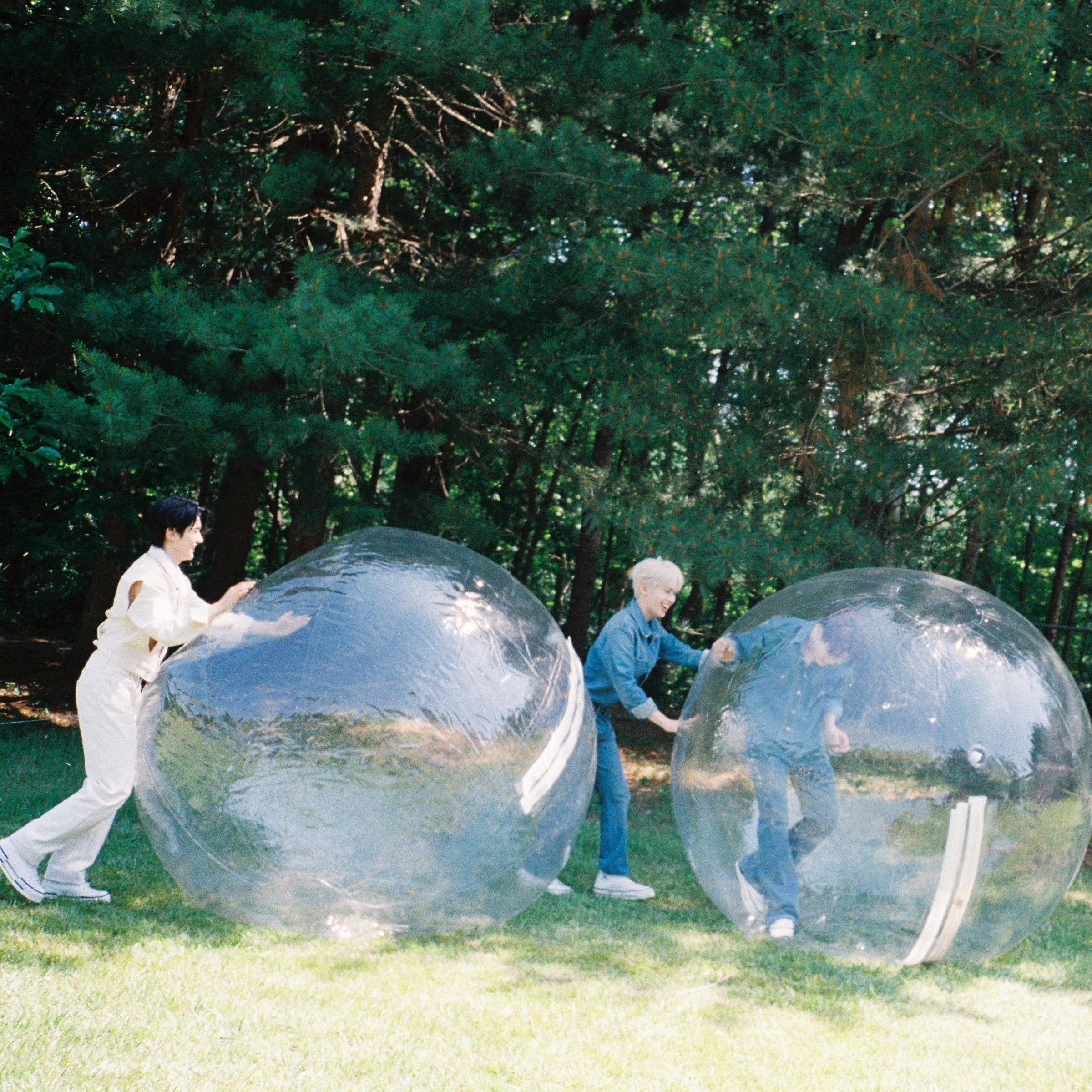 Latest photo of Kim Taerae (ZEROBASEONE)