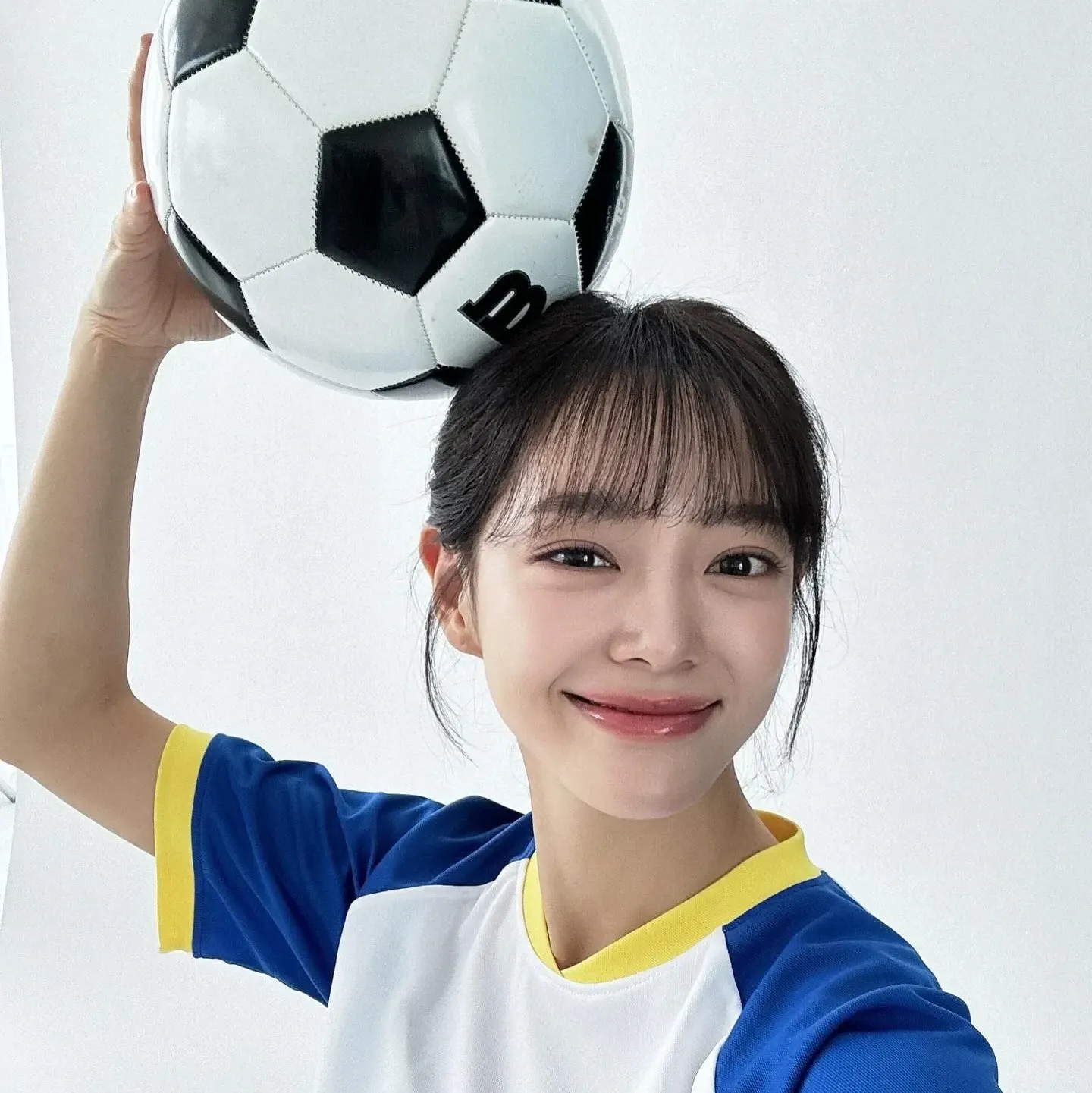 Latest photo of Sejeong (I.O.I)