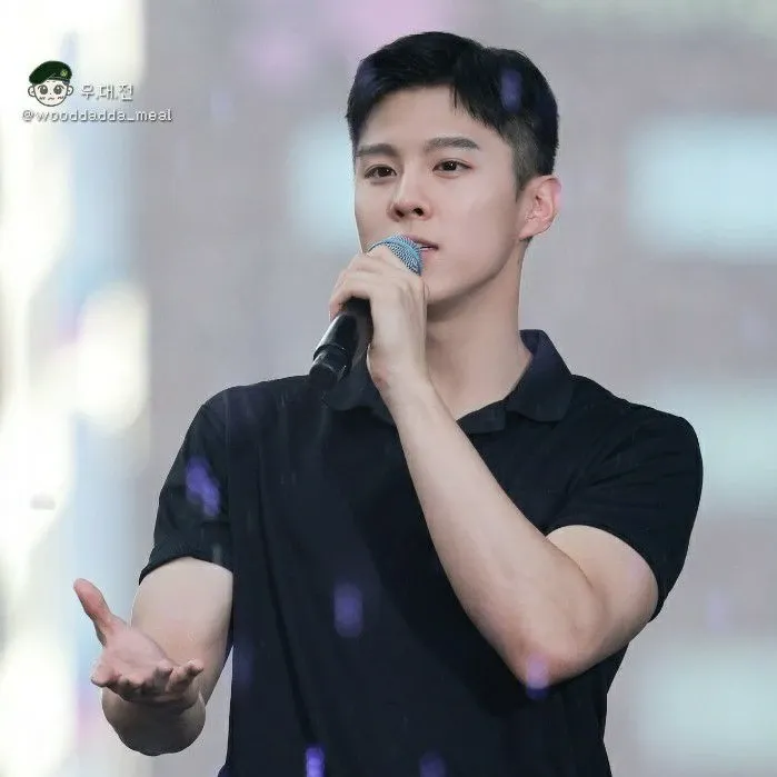 김우석의 최신 사진