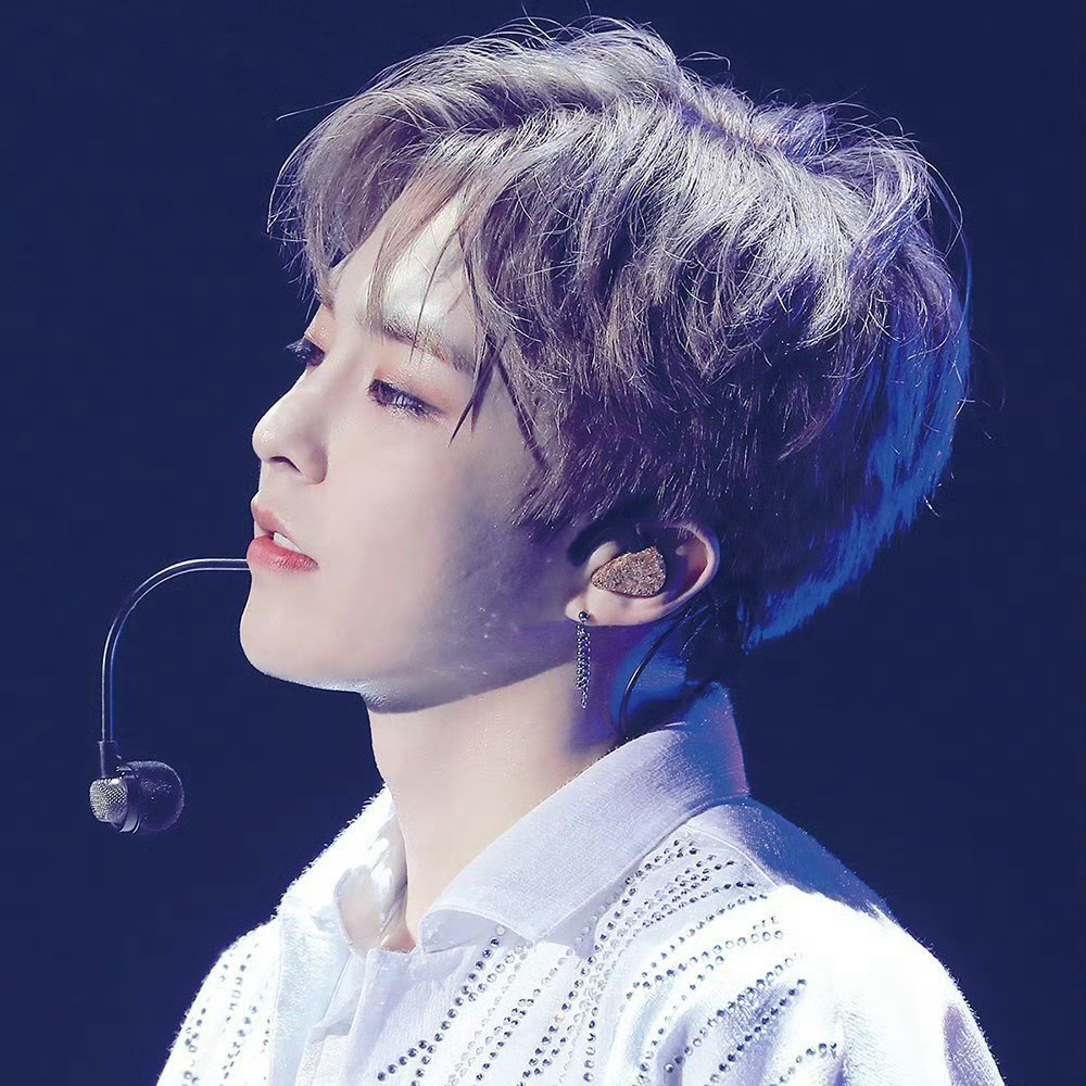 Behind-the-scenes cut of Xiumin (EXO)