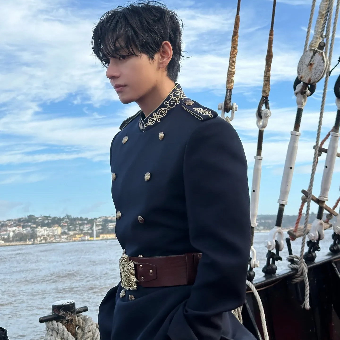 뷔 (방탄소년단)의 최신 사진