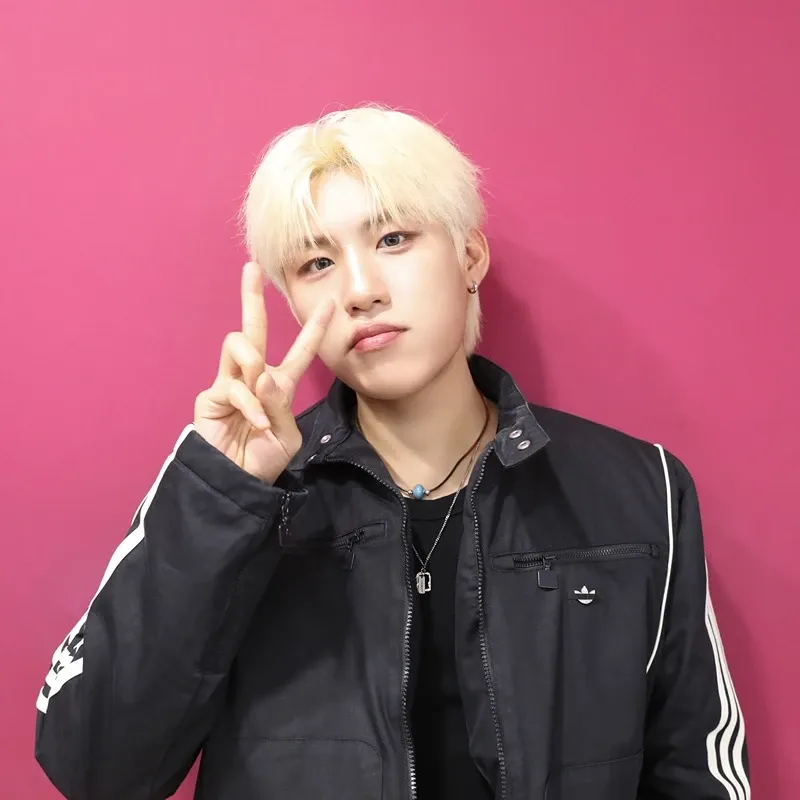 A moment captured by Park Woojin (AB6IX)'s fan