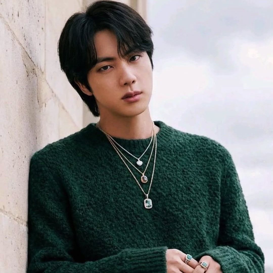 Foto aktivitas terbaru Jin (BTS)