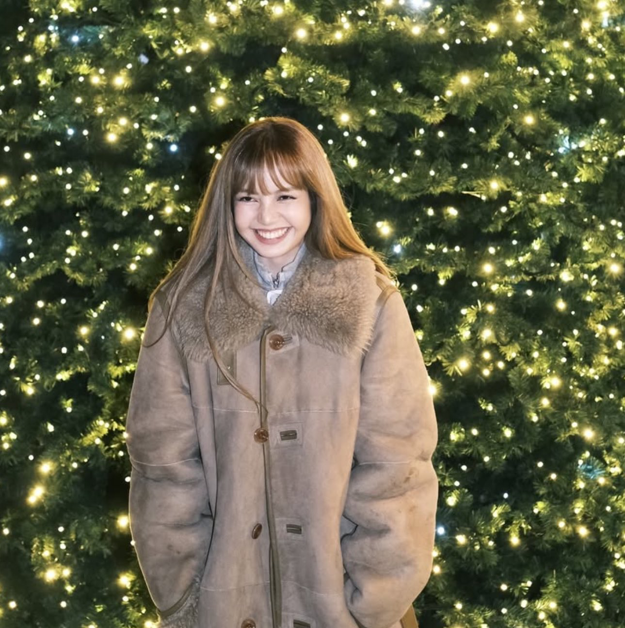 Lisa (BLACKPINK)的幕后花絮