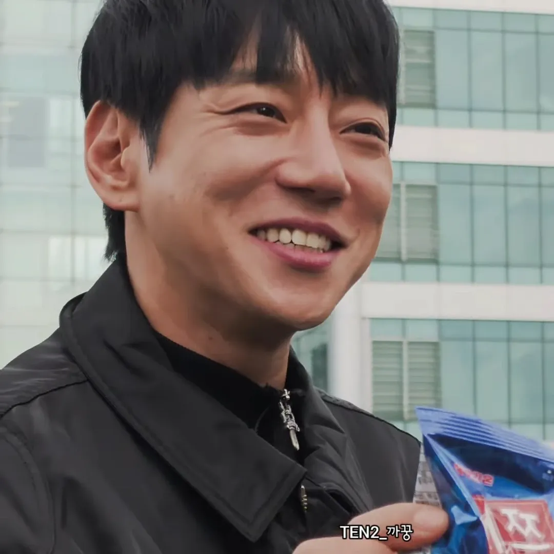 Latest photo of Hwang Chiyeol