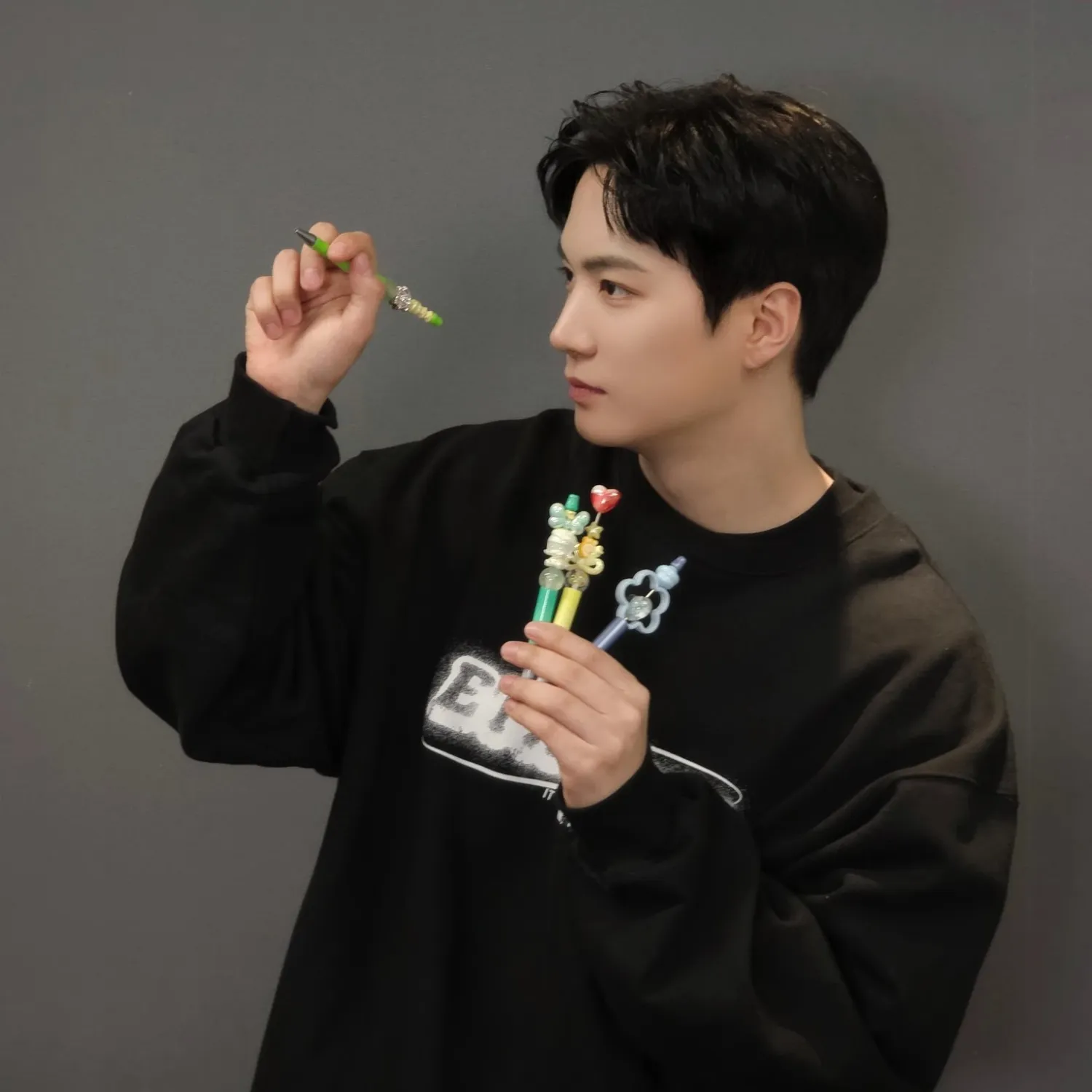 Behind-the-scenes cut of Kim Jonghyeon