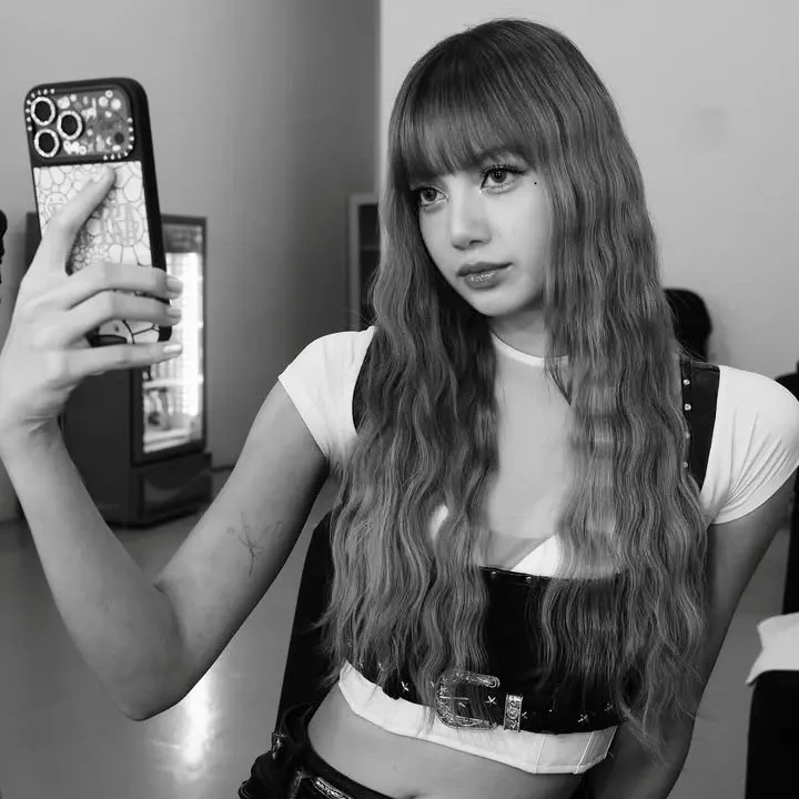 리사 (BLACKPINK)의 비하인드 컷