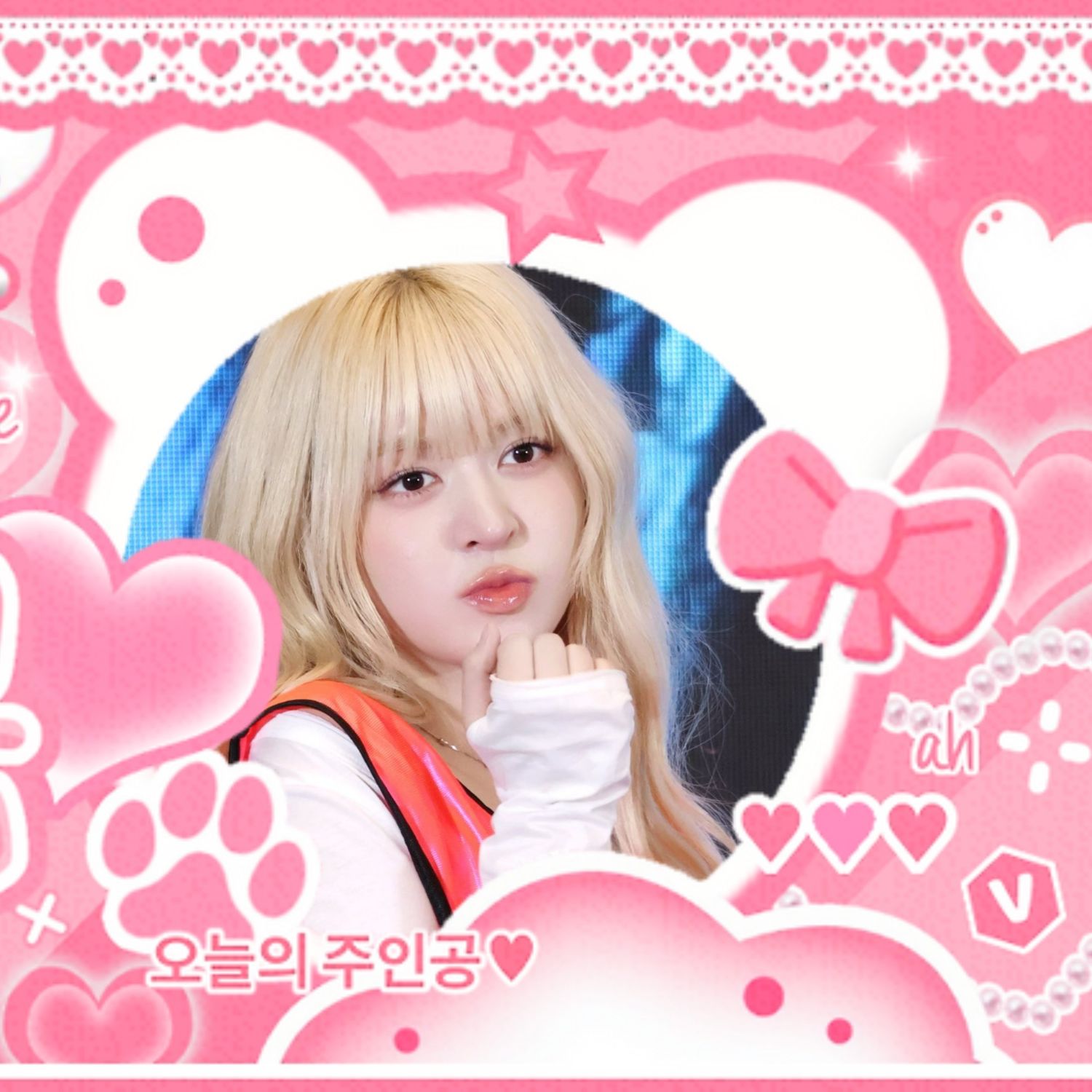 Latest photo of LILY (NMIXX)