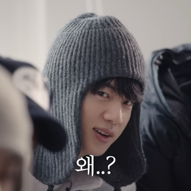 Foto aktivitas terbaru Jin (BTS)