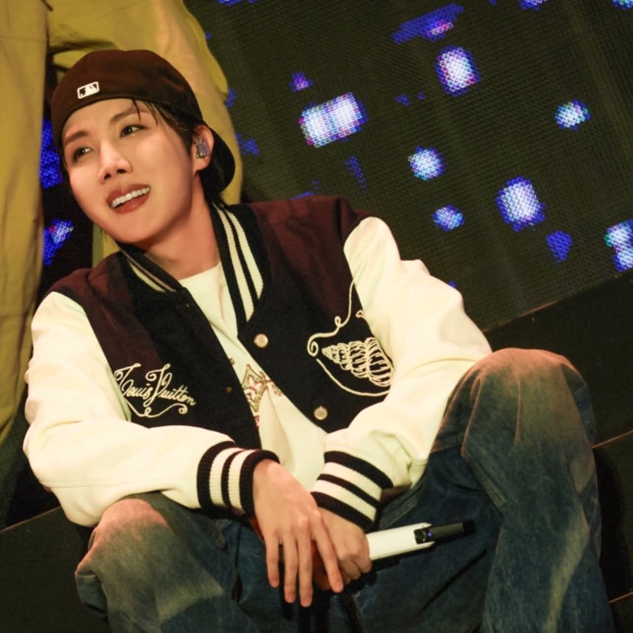 J-hope (防彈少年團)的幕後花絮