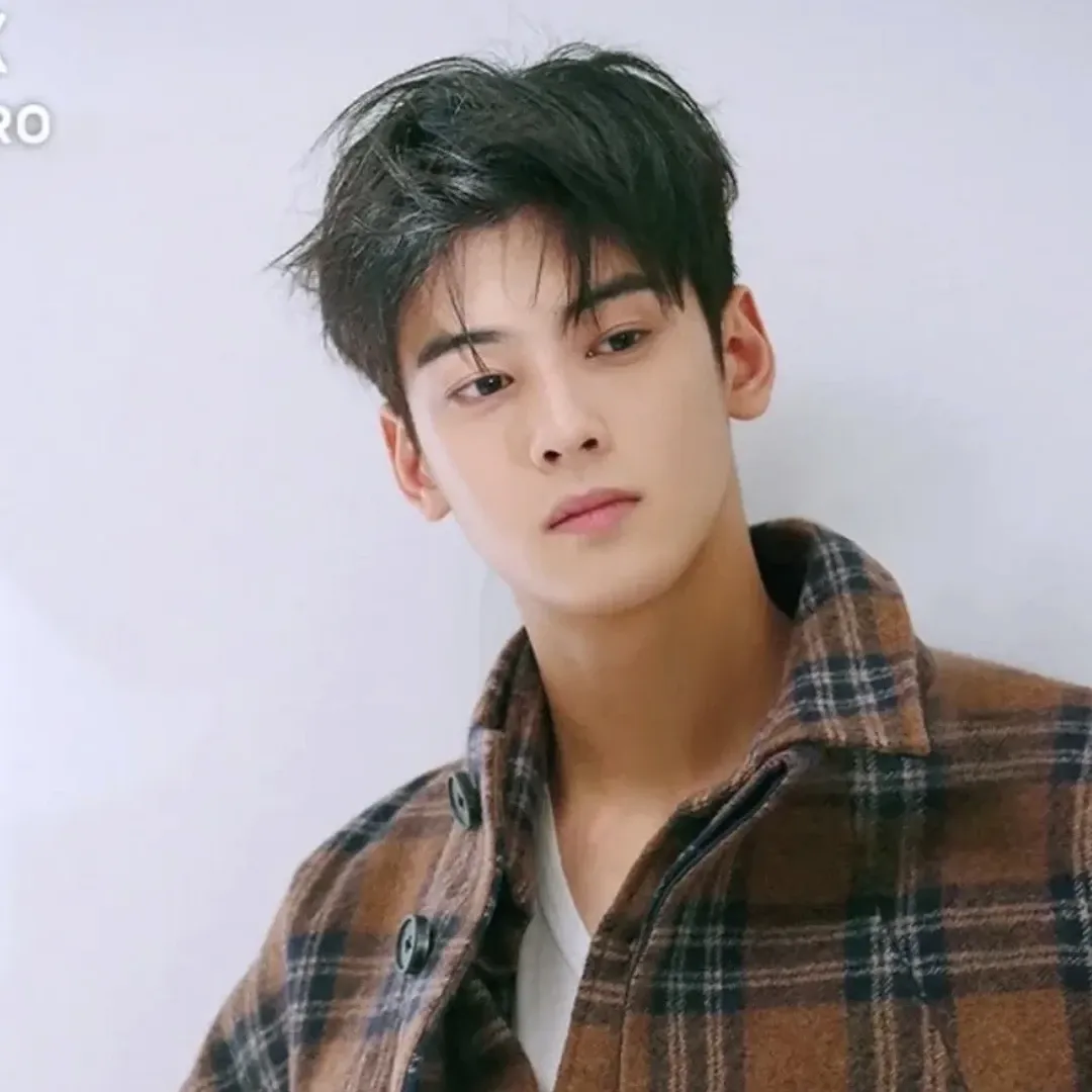 Recent activity shot of Eunwoo (ASTRO)