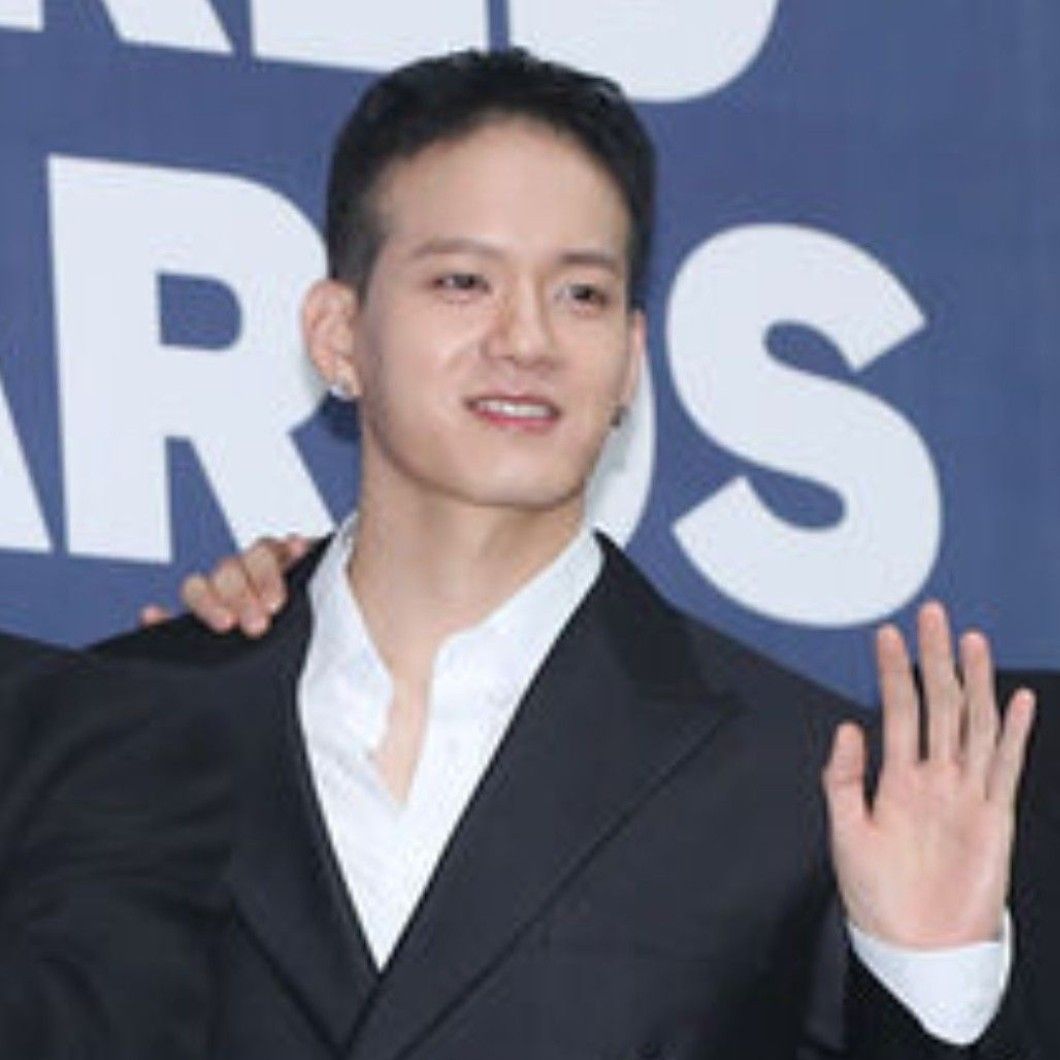Recent activity shot of Peniel (BTOB)