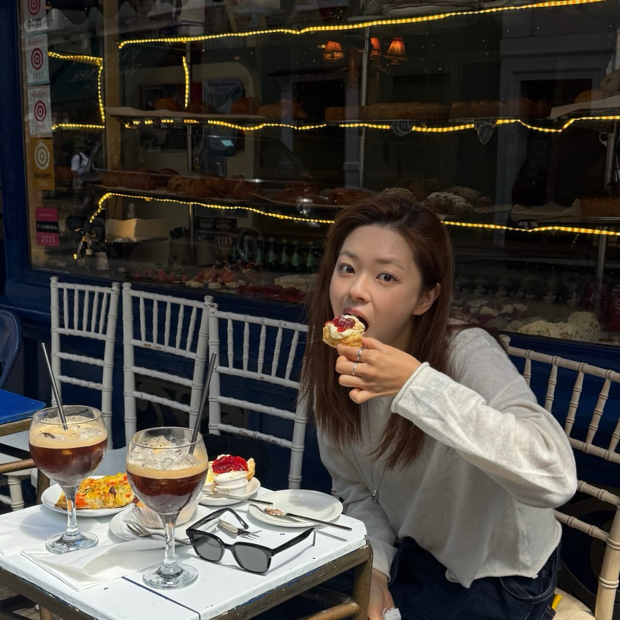 A moment captured by Jeongyeon (TWICE)'s fan