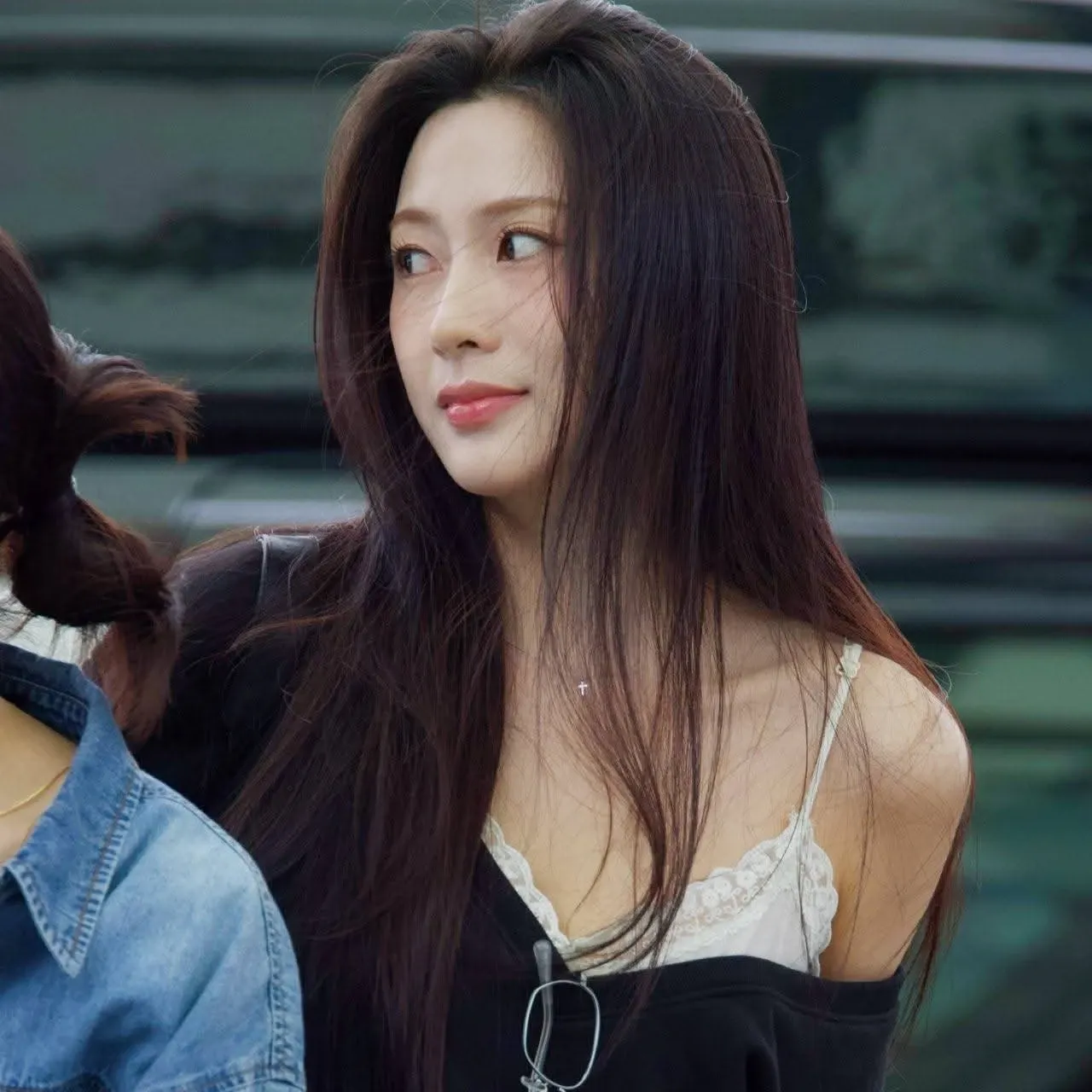 吴夏荣 (Apink)的最新照片