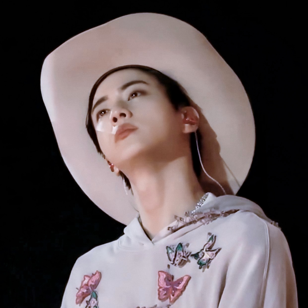 Behind-the-scenes cut of Jin (BTS)