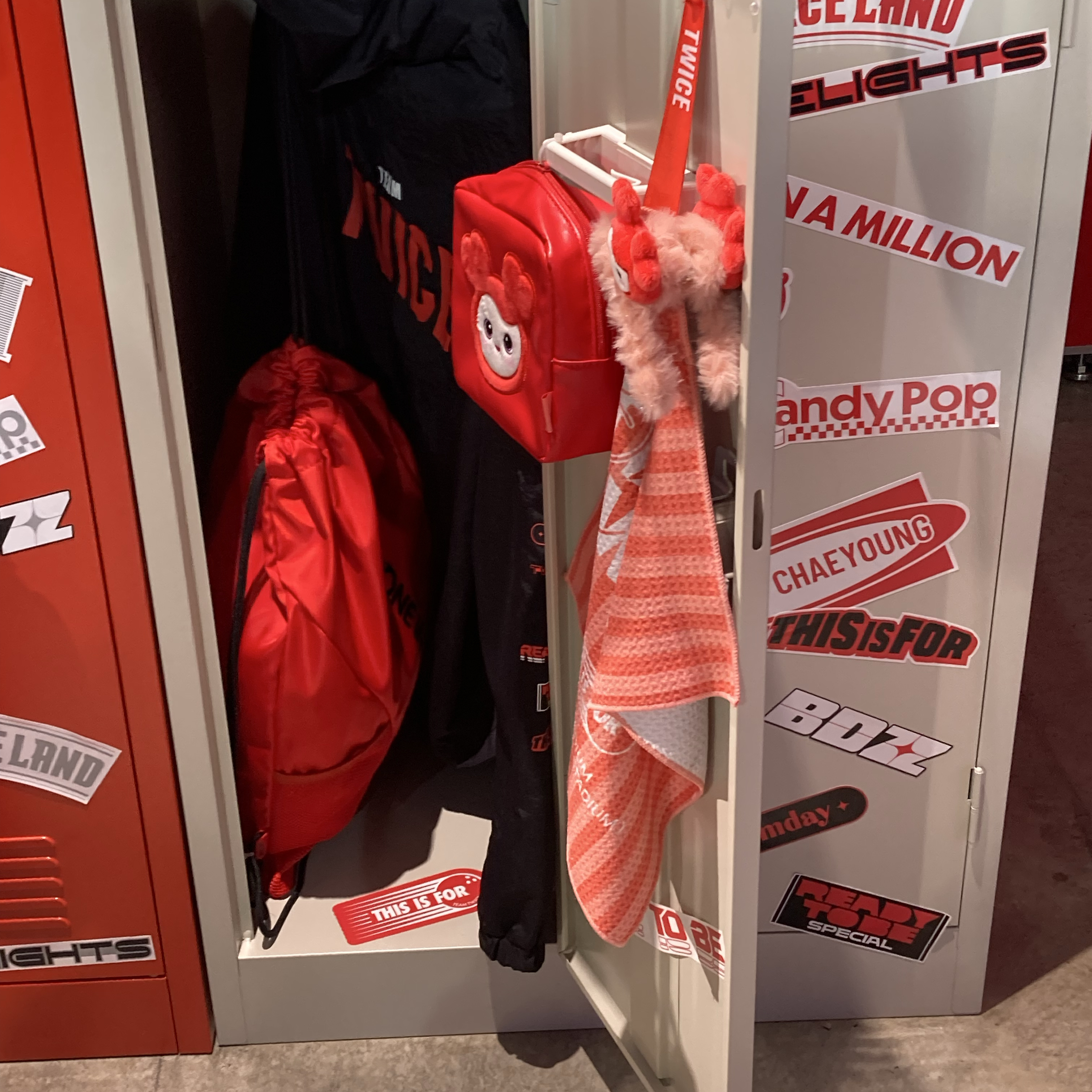 彩瑛 (TWICE)的最新照片