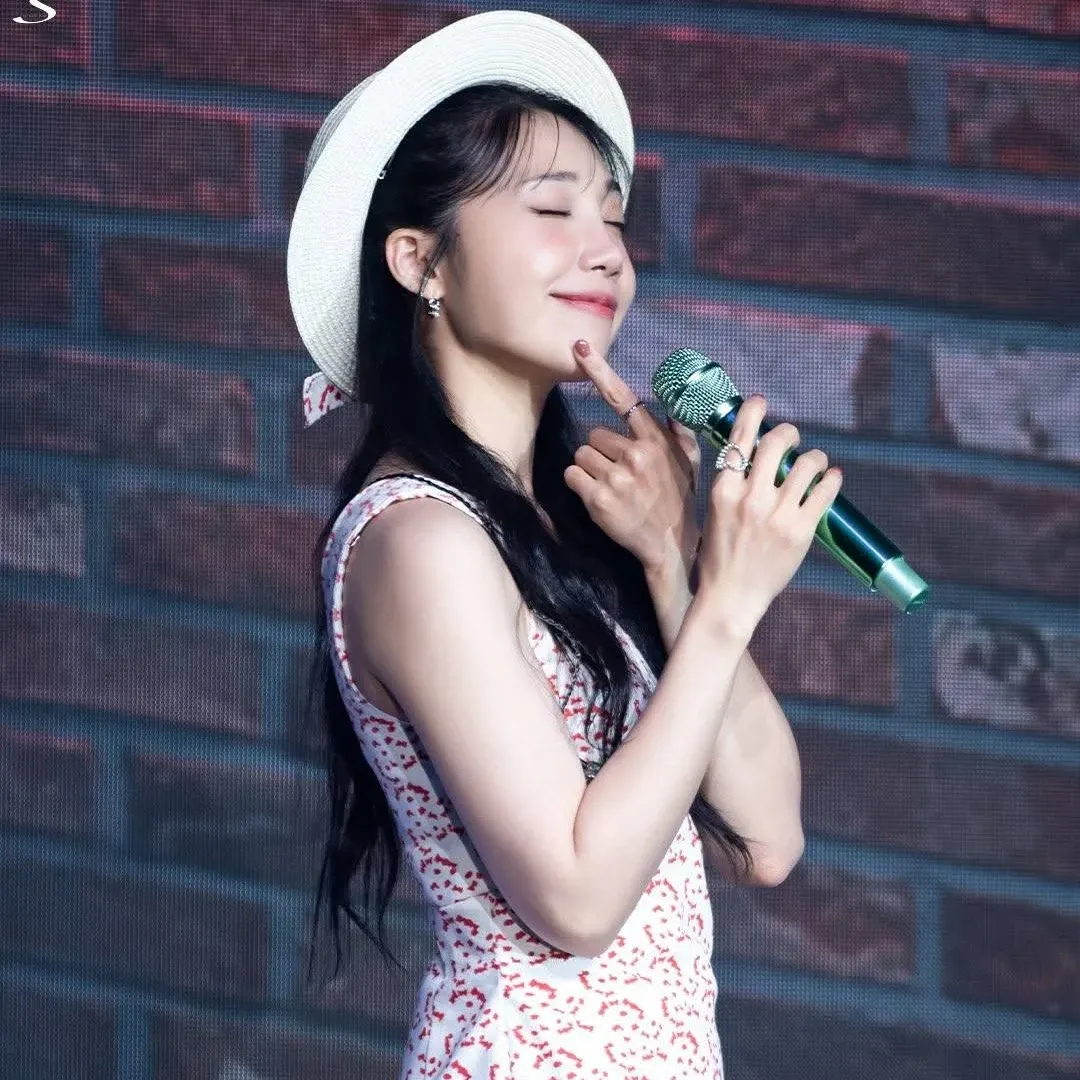 Behind-the-scenes cut of Jeong Eunji (Apink)