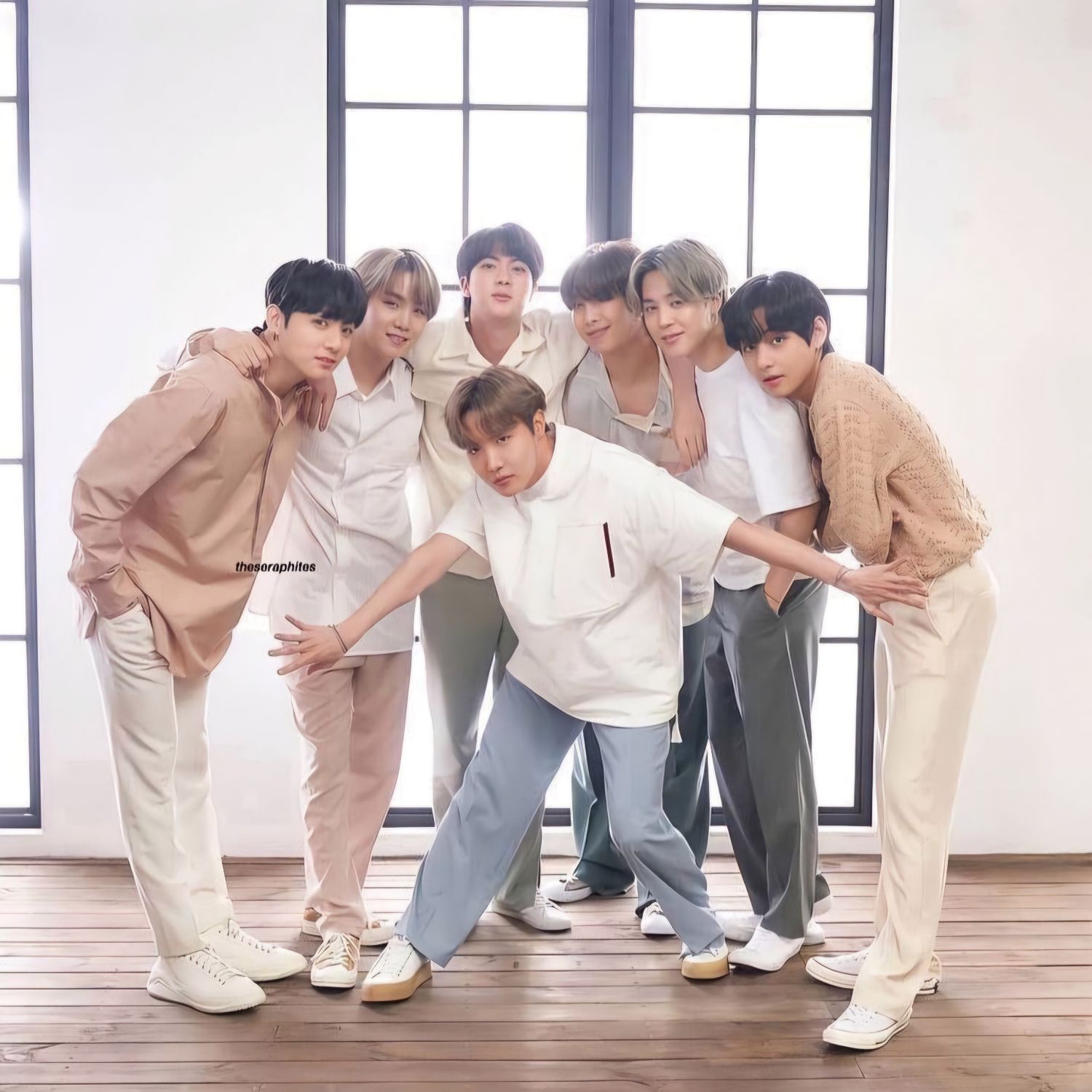 Foto aktivitas terbaru BTS