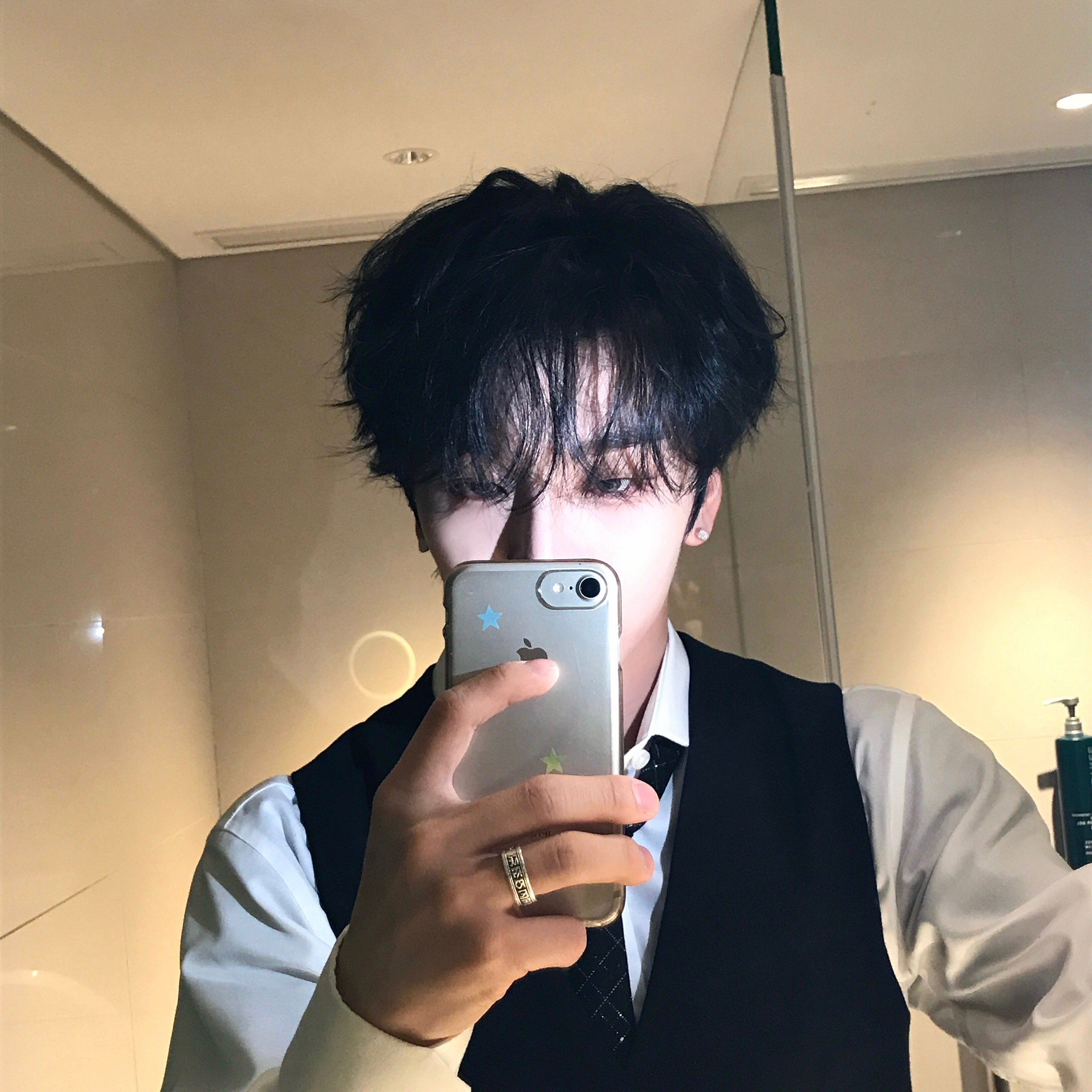 Behind-the-scenes cut of He Xinlong (ALPHA DRIVE ONE)