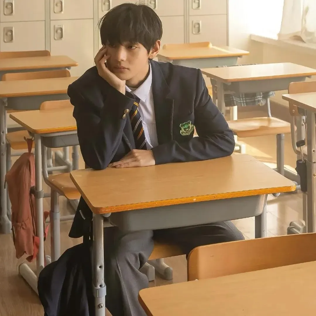 뷔 (방탄소년단)의 비하인드 컷