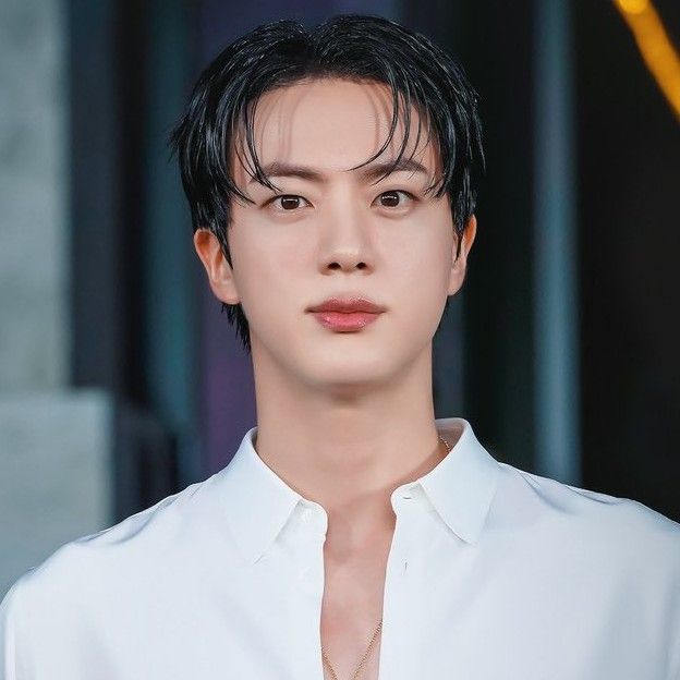 Jin (防弹少年团)的最新照片