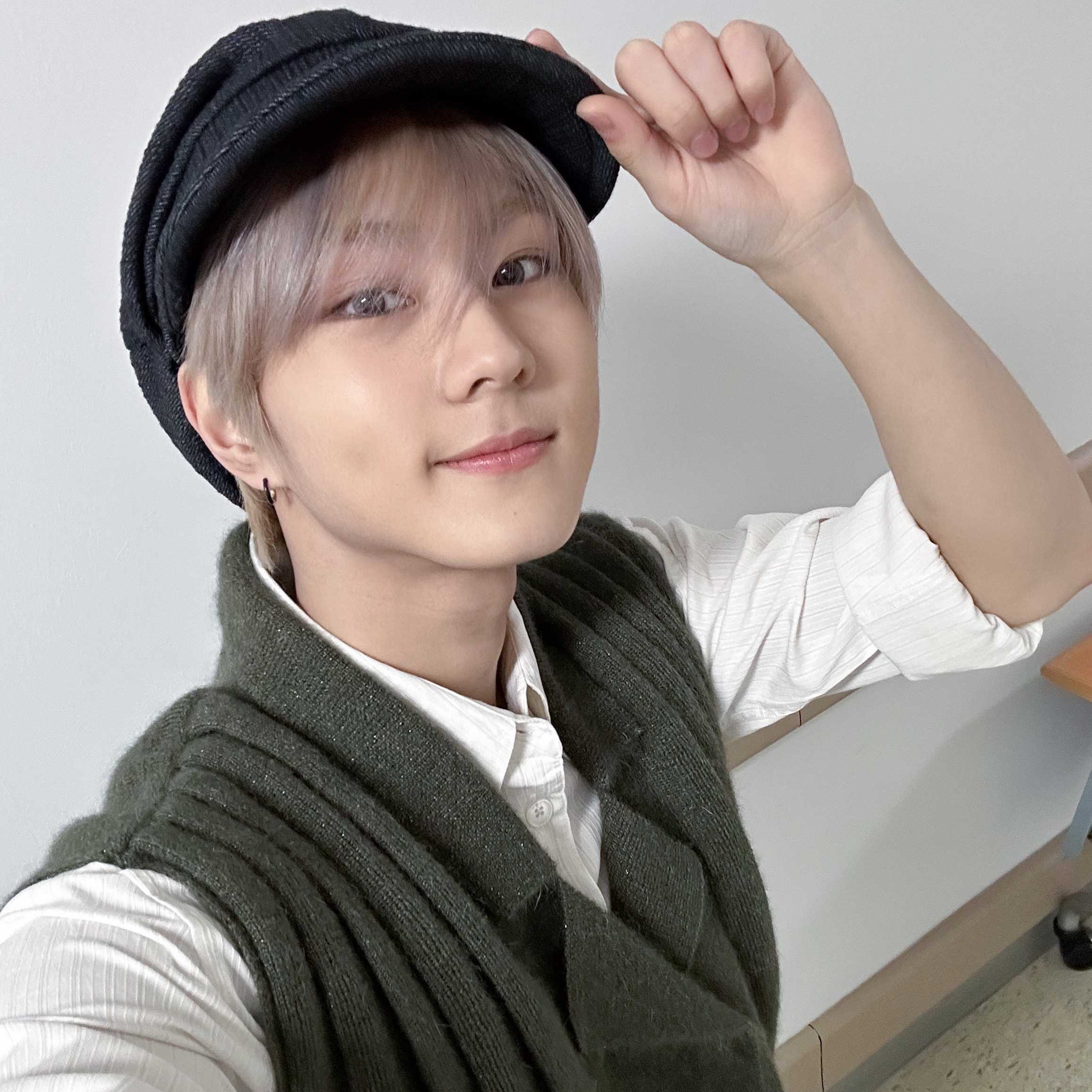 Latest photo of Jungwon (ENHYPEN)