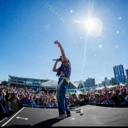 カン・ダニエルの最近の活動写真