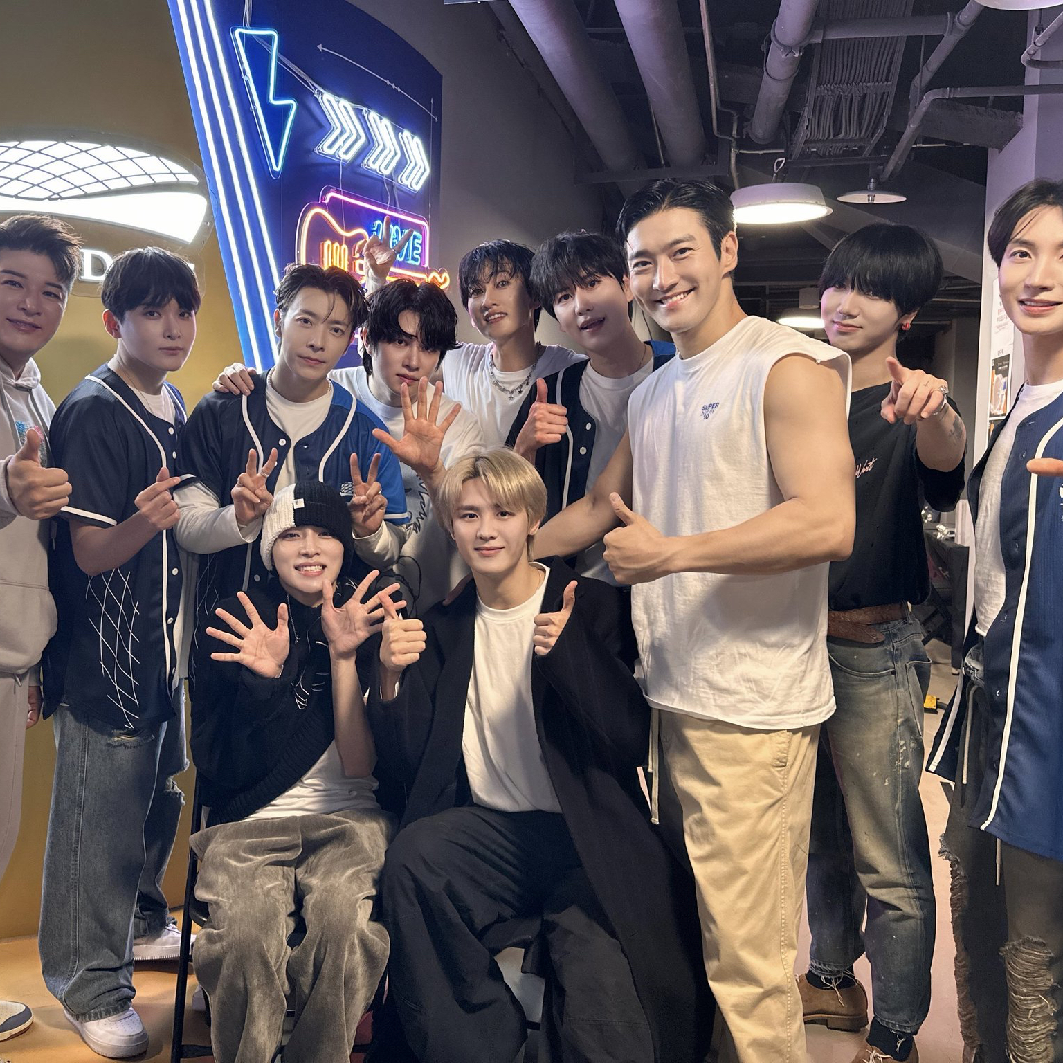 Foto aktivitas terbaru Super Junior
