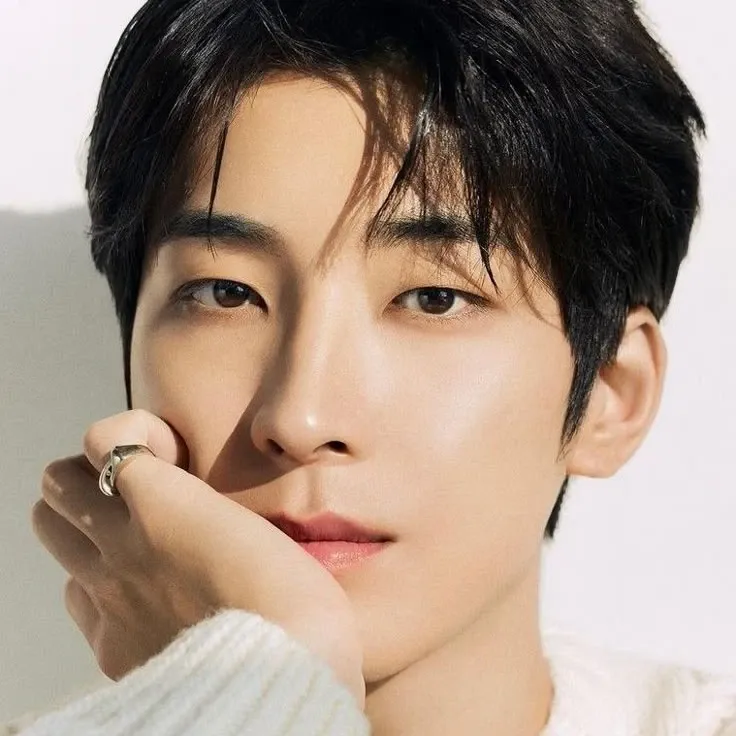 원우 (세븐틴)의 최신 사진